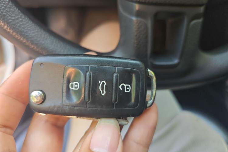 Used Volkswagen Santana 2015 1.6L Automatic Comfort Edition Vehicle Key