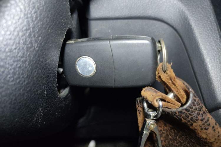 Used Volkswagen Santana 2015 1.6L Manual Fashion Edition Vehicle Key