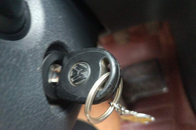 Used Volkswagen Santana 2015 1.6L Manual Fashion Edition Vehicle Key