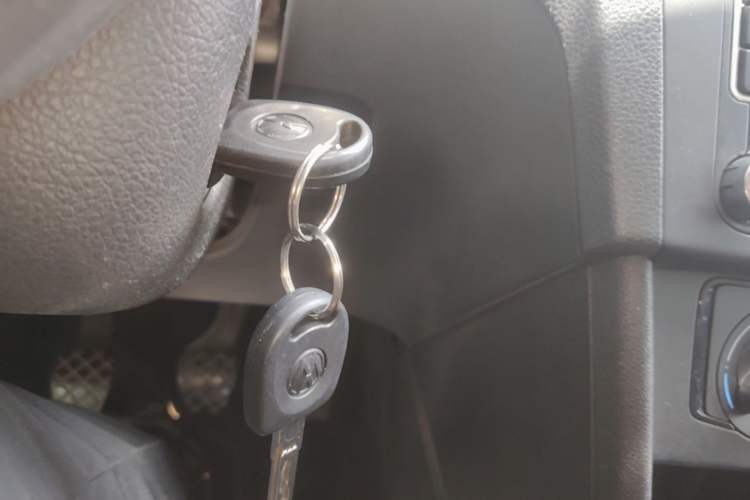 Used Volkswagen Santana 2015 1.6L Manual Fashion Edition Vehicle Key