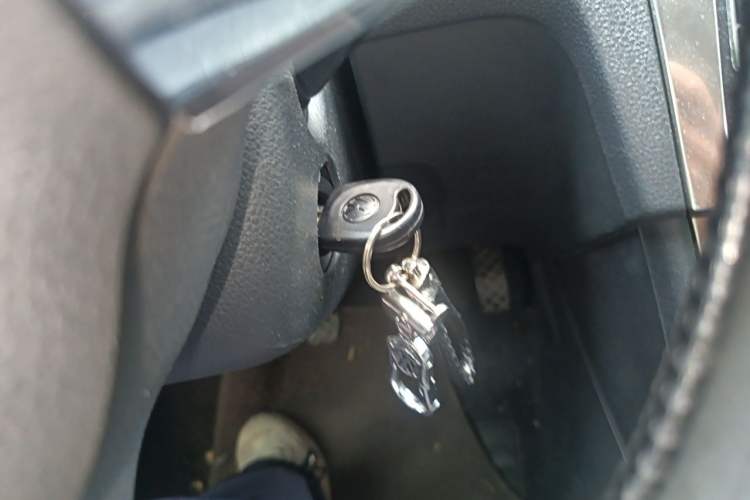 Used Volkswagen Santana 2015 1.6L Manual Fashion Edition Vehicle Key