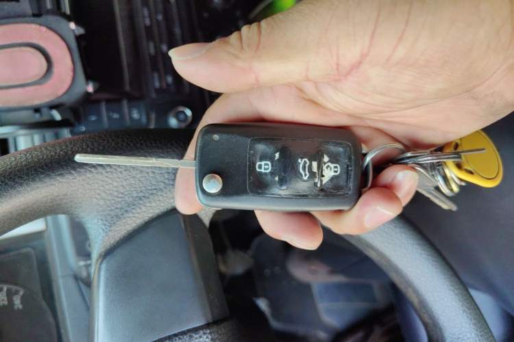 Used Volkswagen Santana 2015 1.6L Manual Comfort Edition Vehicle Key