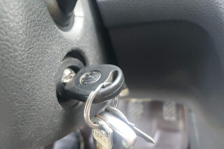 Used Volkswagen Santana 2015 1.4L Manual Fashion Edition Vehicle Key