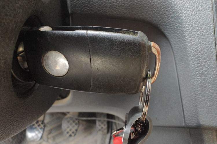 Used Volkswagen Santana 2015 1.4L Manual Fashion Edition Vehicle Key