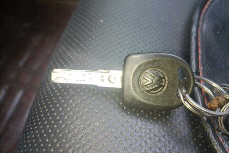 Used Volkswagen Santana 2015 1.6L Manual Fashion Edition Vehicle Key