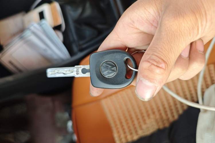 Used Volkswagen Santana 2015 1.4L Manual Fashion Edition Vehicle Key