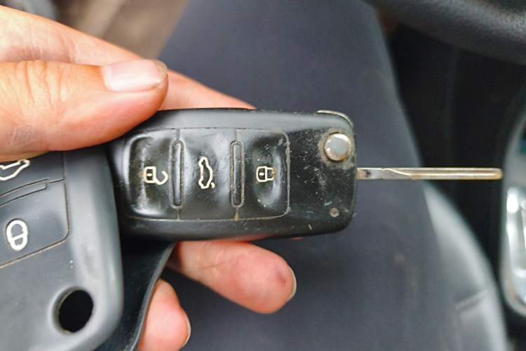 Used Volkswagen Santana 2015 1.6L Automatic Comfort Edition Vehicle Key
