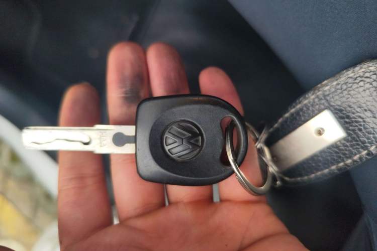 Used Volkswagen Santana 2015 1.6L Automatic Fashion Edition Vehicle Key