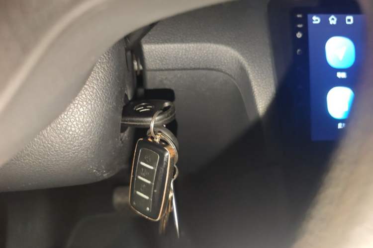 Used Volkswagen Santana 2015 1.6L Automatic Fashion Edition Vehicle Key