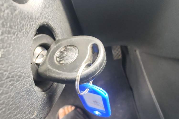 Used Volkswagen Santana 2015 1.6L Manual Fashion Edition Vehicle Key