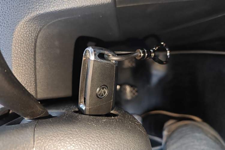 Used Volkswagen Santana 2015 1.4L Manual Fashion Edition Vehicle Key