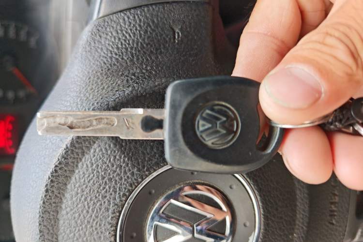 Used Volkswagen Santana 2015 1.4L Manual Fashion Edition Vehicle Key