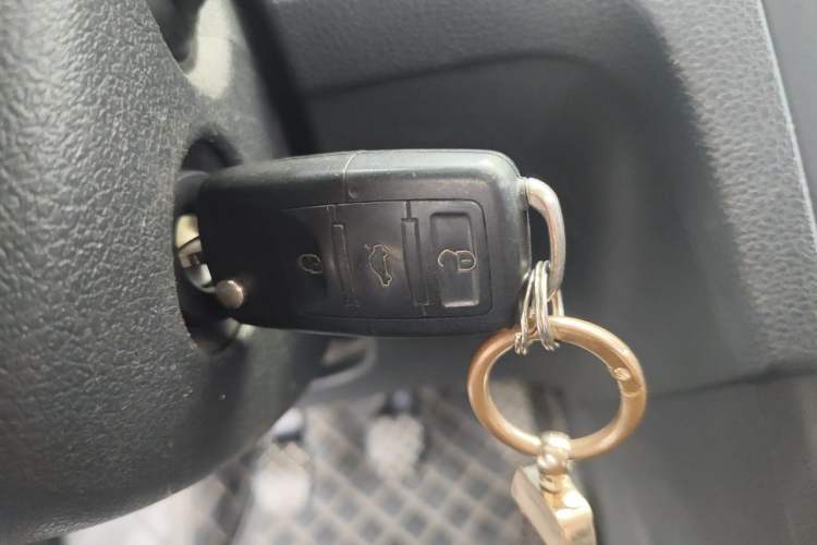 Used Volkswagen Santana 2015 1.4L Manual Fashion Edition Vehicle Key