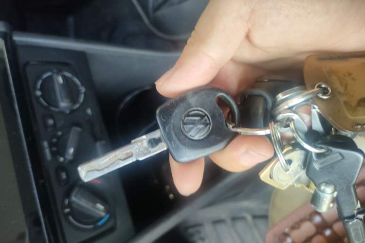 Used Volkswagen Santana 2015 1.6L Manual Fashion Edition Vehicle Key