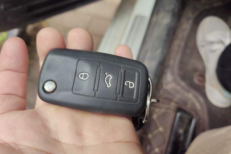 Used Volkswagen Santana 2015 1.6L Automatic Comfort Edition Vehicle Key