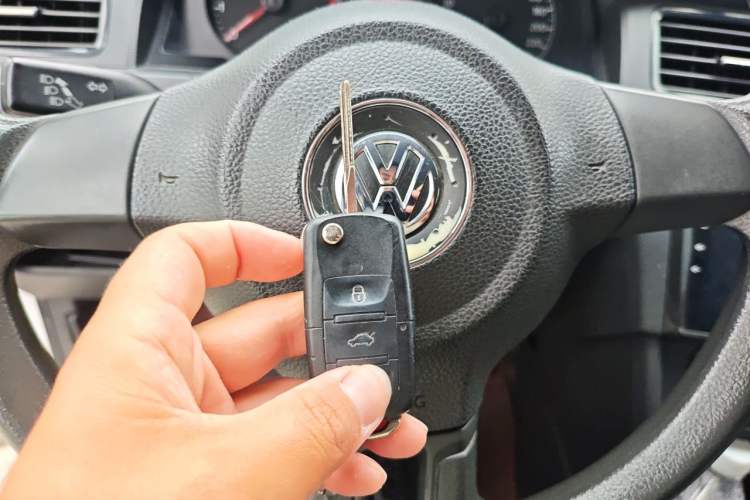 Used Volkswagen Santana 2015 1.4L Manual Fashion Edition Vehicle Key
