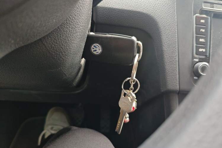 Used Volkswagen Santana 2015 1.6L Automatic Fashion Edition Vehicle Key