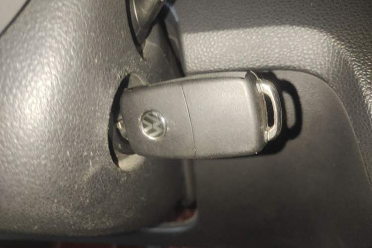 Used Volkswagen Santana 2015 1.6L Manual Comfort Edition Vehicle Key
