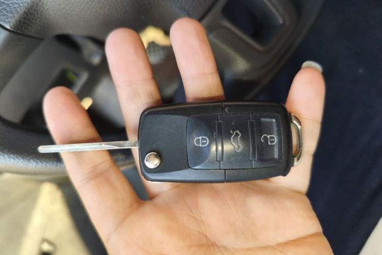 Used Volkswagen Santana 2015 1.4L Manual Fashion Edition Vehicle Key