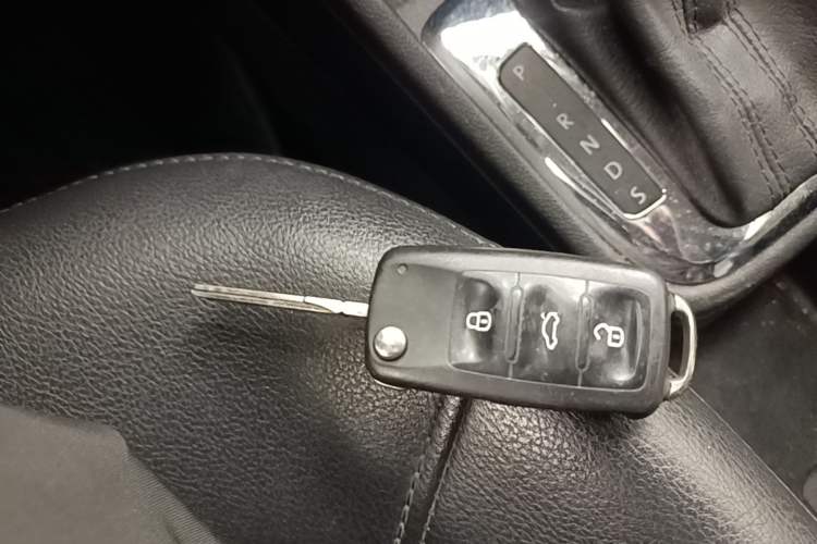 Used Volkswagen Santana 2015 1.6L Automatic Comfort Edition Vehicle Key