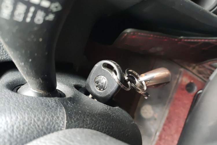 Used Volkswagen Santana 2015 1.6L Manual Fashion Edition Vehicle Key