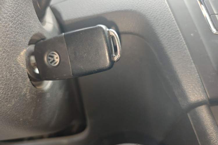 Used Volkswagen Santana 2015 1.6L Automatic Comfort Edition Vehicle Key
