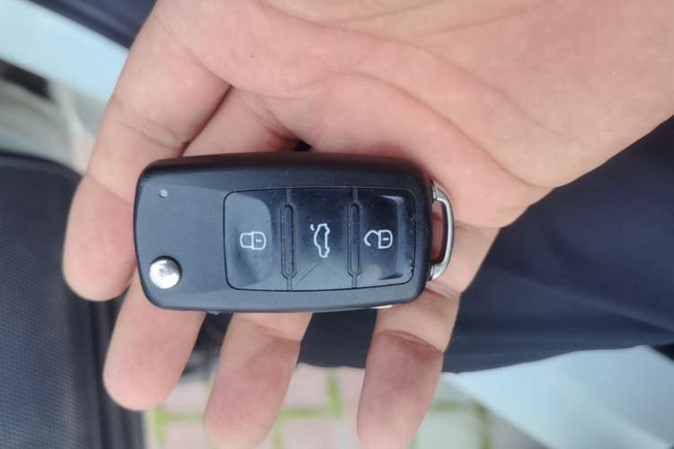 Used Volkswagen Santana 2015 1.4L Manual Fashion Edition Vehicle Key