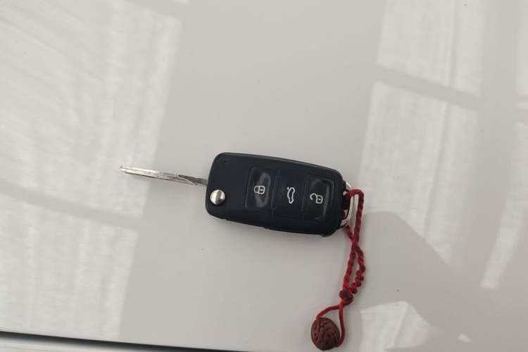 Used Volkswagen Santana 2015 1.6L Manual Comfort Edition Vehicle Key