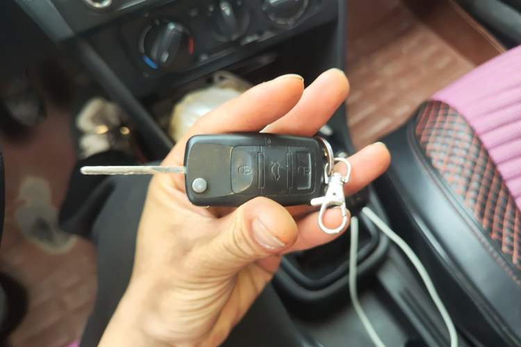 Used Volkswagen Santana 2015 1.6L Manual Fashion Edition Vehicle Key