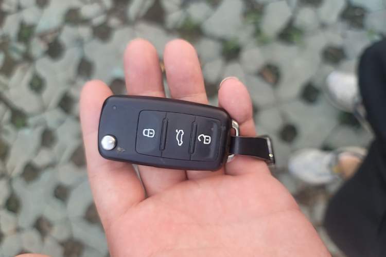 Used Volkswagen Santana 2015 1.6L Manual Comfort Edition Vehicle Key