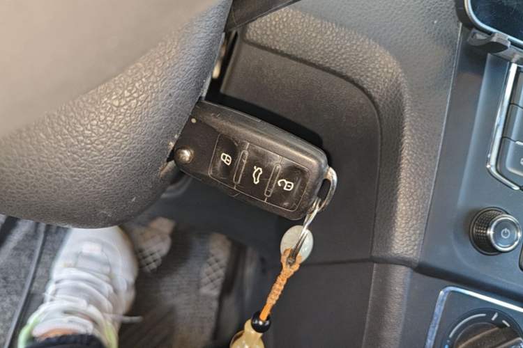 Used Volkswagen Santana 2015 1.6L Automatic Comfort Edition Vehicle Key