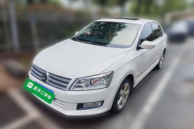 Ojetý Volkswagen Santana 2015 1.6L Automatic Comfort Edition