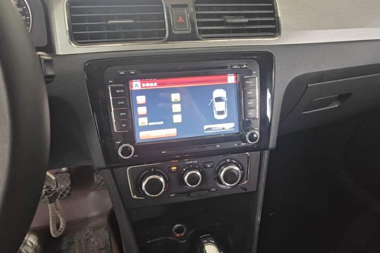 Used Volkswagen Santana 2015 Haval H6 1.6L Automatic Comfort Model Audio And AC Panel