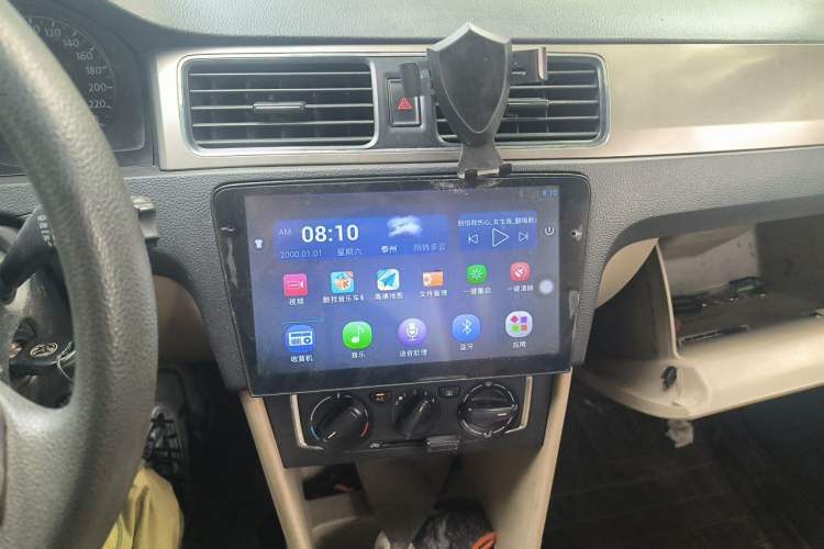 Used Volkswagen Santana 2015 1.6L Manual Comfort Edition Audio And AC Panel