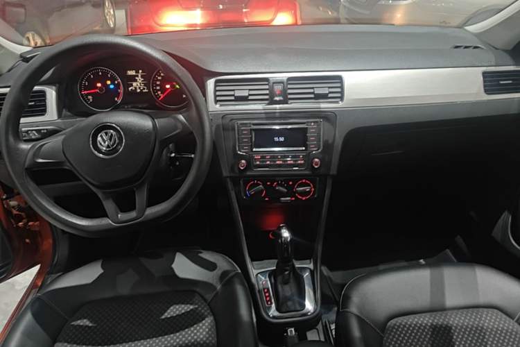 Used Volkswagen Santana 2015 Haval H6 1.6L Automatic Comfort Model Center Console