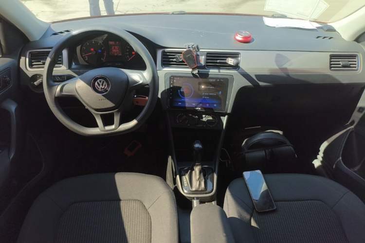 Used Volkswagen Santana 2015 Haval H6 1.6L Automatic Luxury Model Center Console