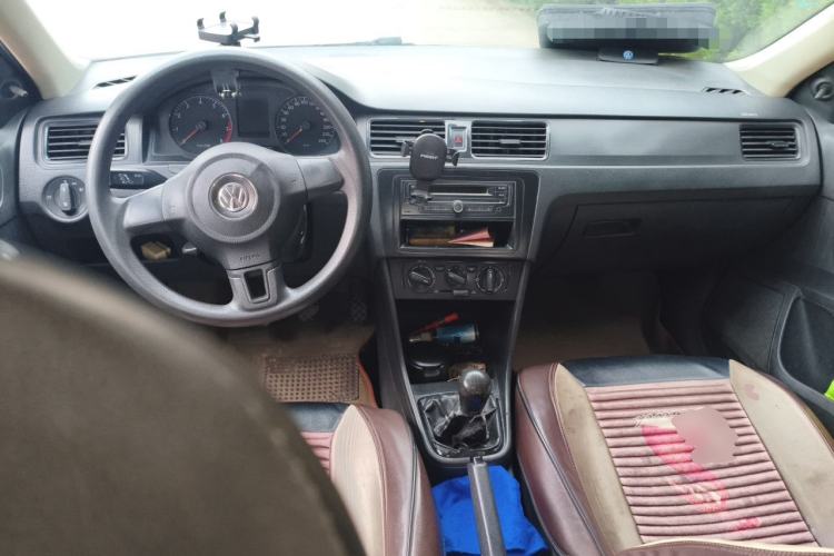 Used Volkswagen Santana 2015 1.6L Manual Fashion Edition Center Console
