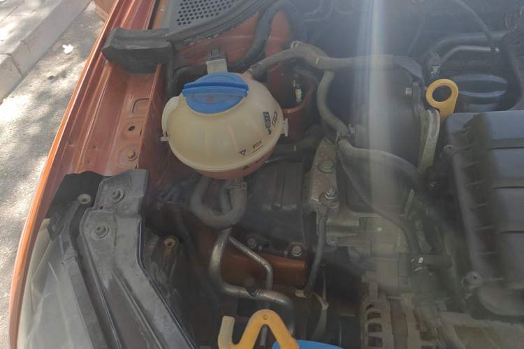 Used Volkswagen Santana 2015 Haval H6 1.6L Automatic Comfort Model Engine Bay Right