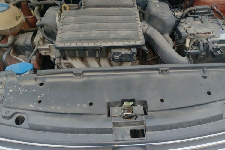 Used Volkswagen Santana 2015 Haval H6 1.6L Automatic Comfort Model Engine Bay