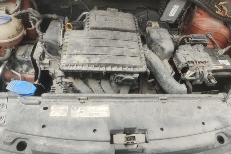 Used Volkswagen Santana 2015 Haval H6 1.6L Automatic Luxury Model Engine Bay