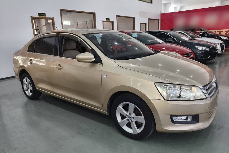 Used Volkswagen Santana 2015 1.6L Manual Comfort Edition Exterior 2