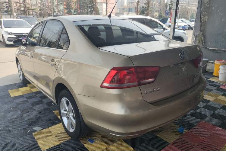 Used Volkswagen Santana 2015 1.6L Automatic Comfort Edition Exterior 2