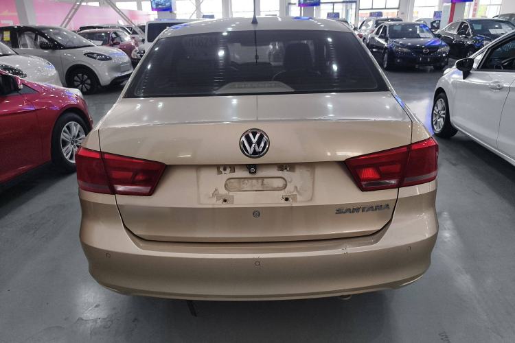 Used Volkswagen Santana 2015 1.6L Manual Comfort Edition Exterior 4