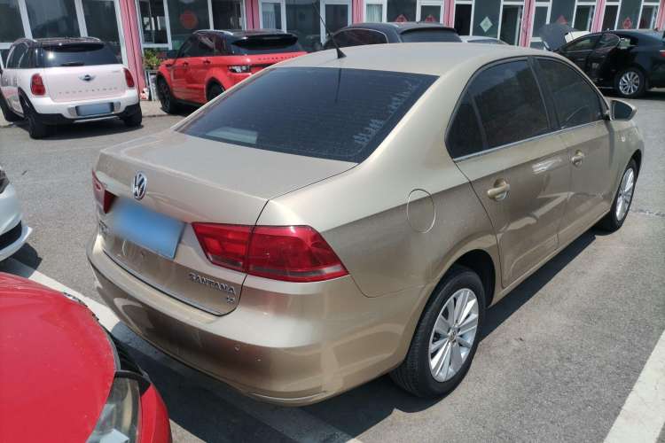 Used Volkswagen Santana 2015 1.6L Automatic Luxury Edition Exterior 5
