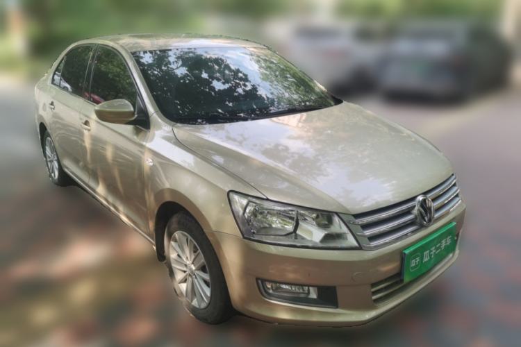 Used Volkswagen Santana 2015 1.6L Automatic Luxury Edition Front Right 45 Deg