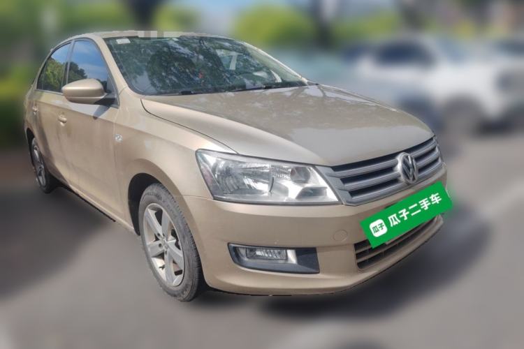 Used Volkswagen Santana 2015 1.6L Automatic Comfort Edition Front Right 45 Deg
