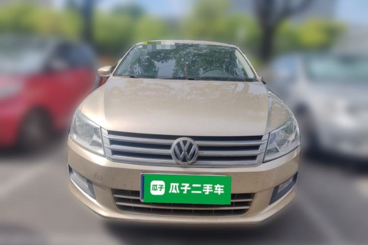 Used Volkswagen Santana 2015 1.6L Automatic Comfort Edition Front