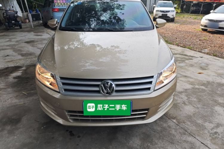 Used Volkswagen Santana 2015 1.6L Manual Fashion Edition Front