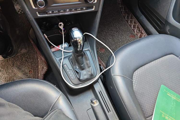 Used Volkswagen Santana 2015 HaoNa 230TSI DSG Comfort Model Gear Lever