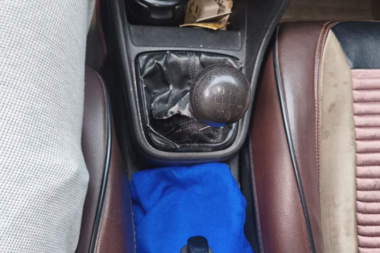 Used Volkswagen Santana 2015 1.6L Manual Fashion Edition Gear Lever
